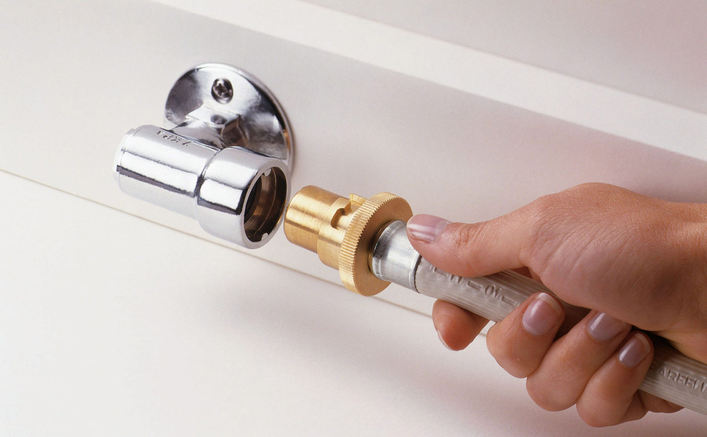 Gas hose for portable gas heaters